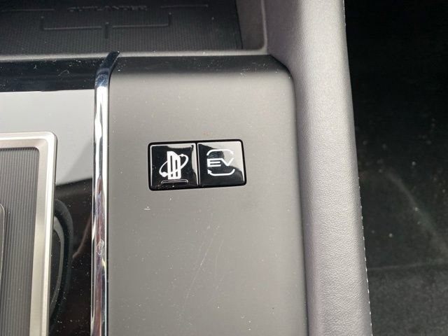 New 2025 Mitsubishi Outlander SE image 30