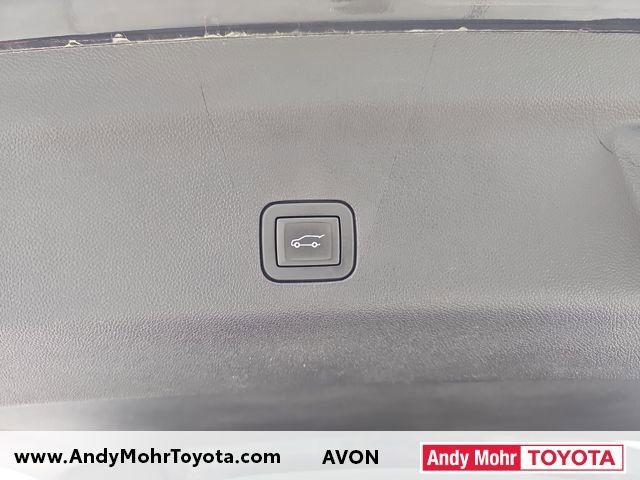 Used 2024 GMC Yukon SLT image 31