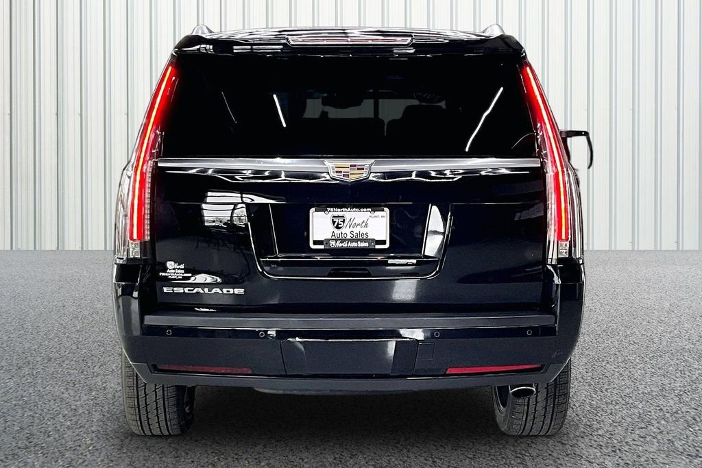 Used 2016 Cadillac Escalade Premium AWD/4WD image 5