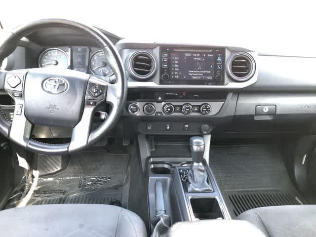 Used 2016 Toyota Tacoma TRD Sport w/ Exterior Package AWD/4WD image 11