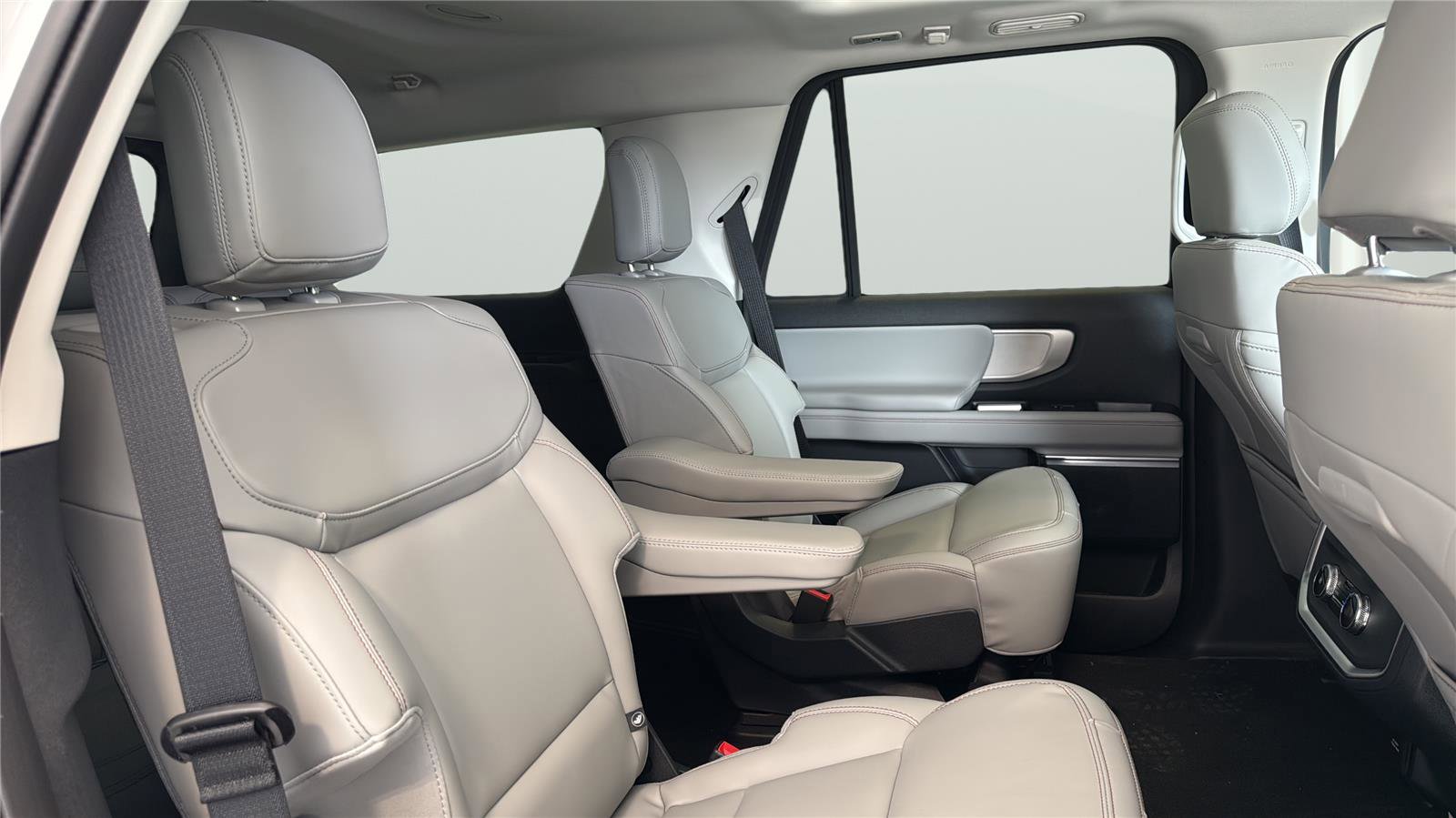 New 2025 Ford Expedition Active AWD/4WD image 16