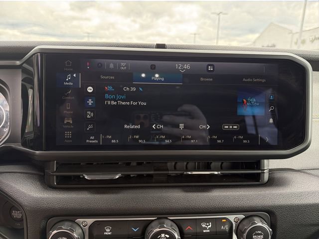 Used 2025 Jeep Wrangler Unlimited Sport AWD/4WD image 21
