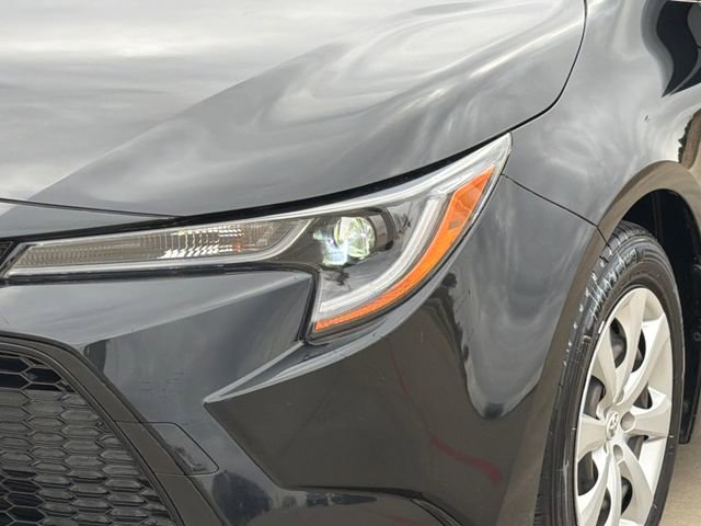 Used 2021 Toyota Corolla LE FWD image 4