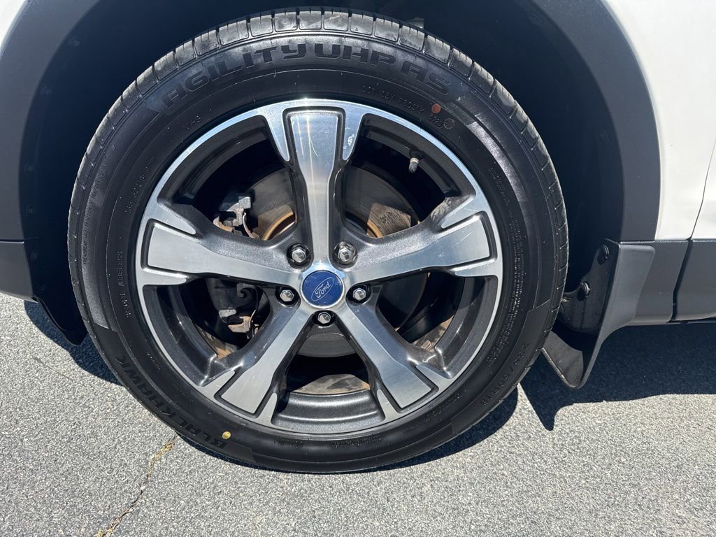 Used 2018 Ford Escape SEL w/ Ford Safe & Smart Package AWD/4WD image 13