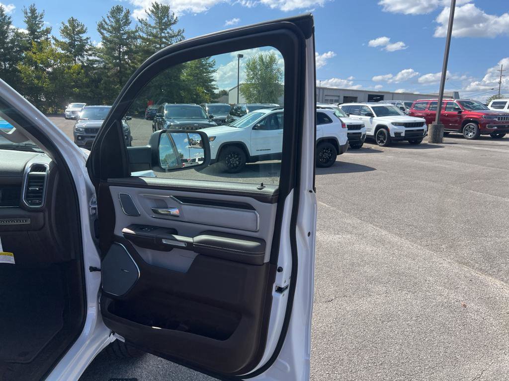Used 2025 RAM 1500 Laramie image 17