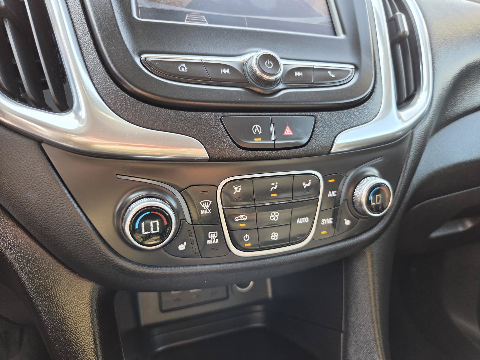 Used 2024 Chevrolet Equinox LT AWD/4WD image 22
