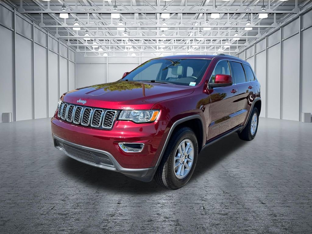 Used 2018 Jeep Grand Cherokee Laredo AWD/4WD image 3