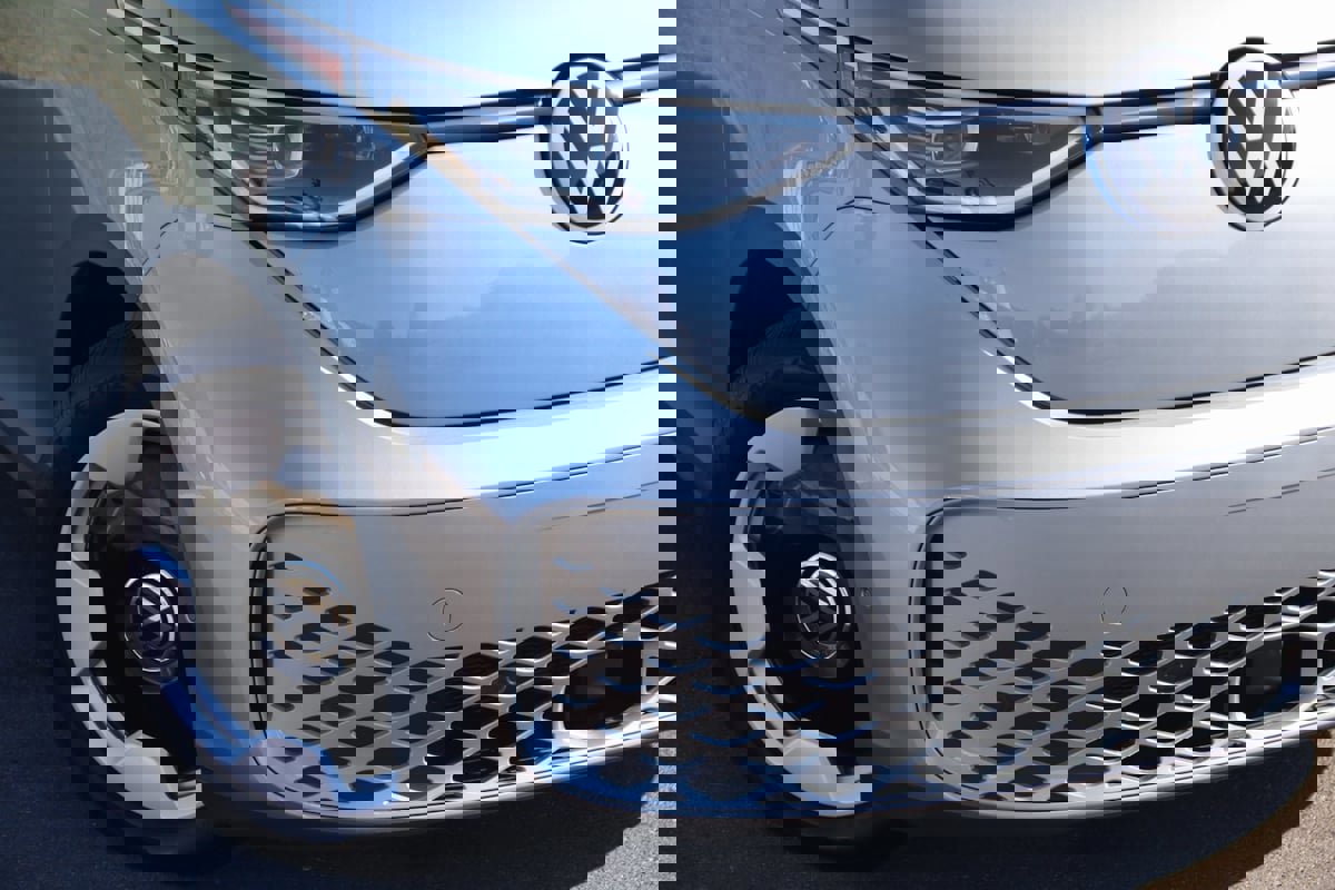 Used 2025 Volkswagen ID. Buzz Pro S image 23