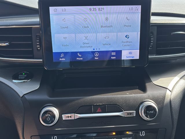 Used 2020 Ford Explorer XLT w/ Equipment Group 202A AWD/4WD image 23