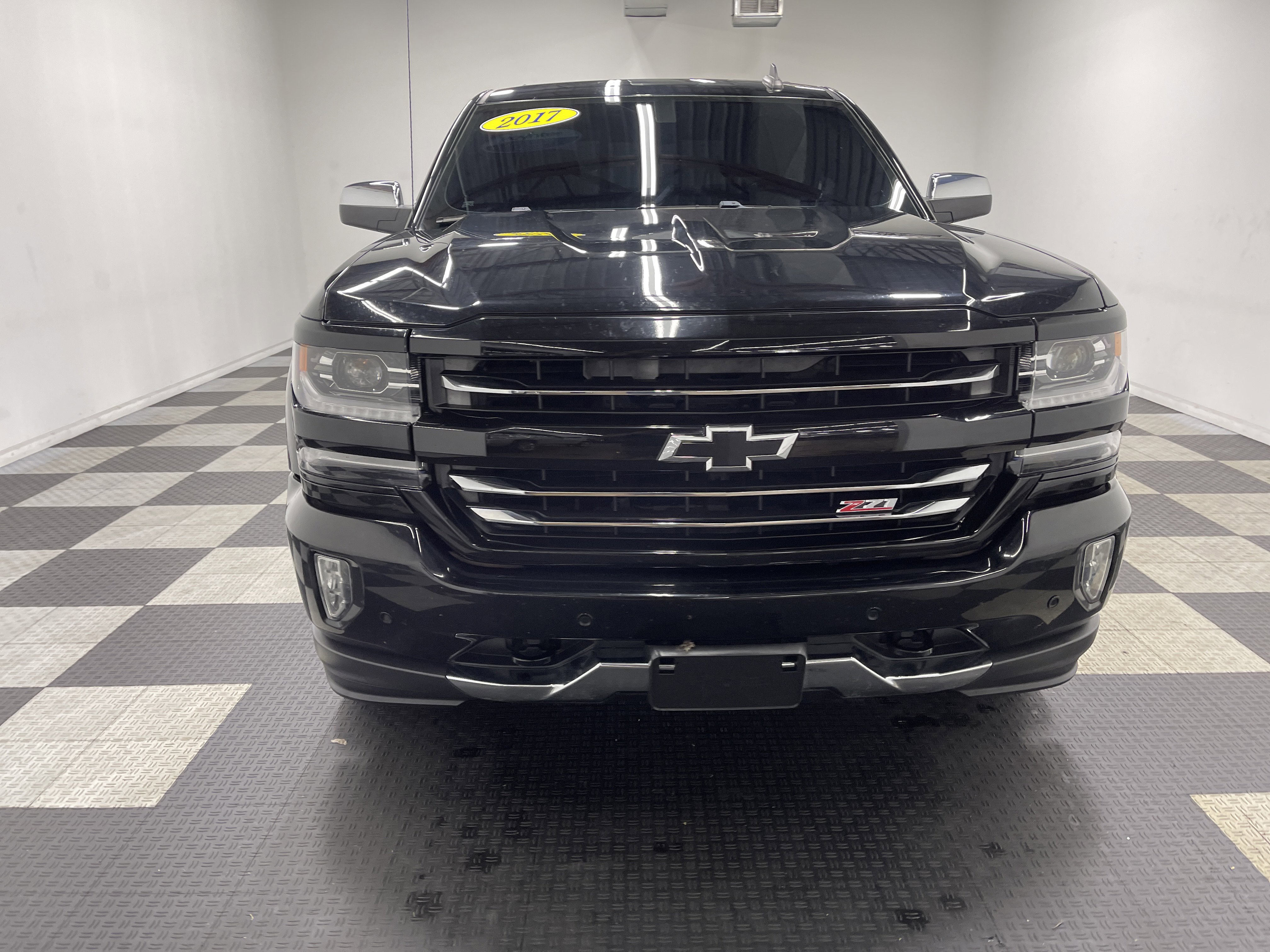 Used 2017 Chevrolet Silverado 1500 LTZ Z71 w/ LTZ Plus Package image 7