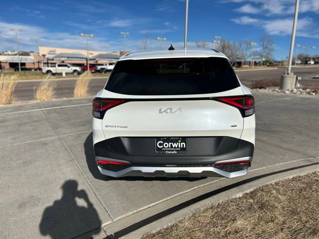Used 2024 Kia Sportage LX image 7