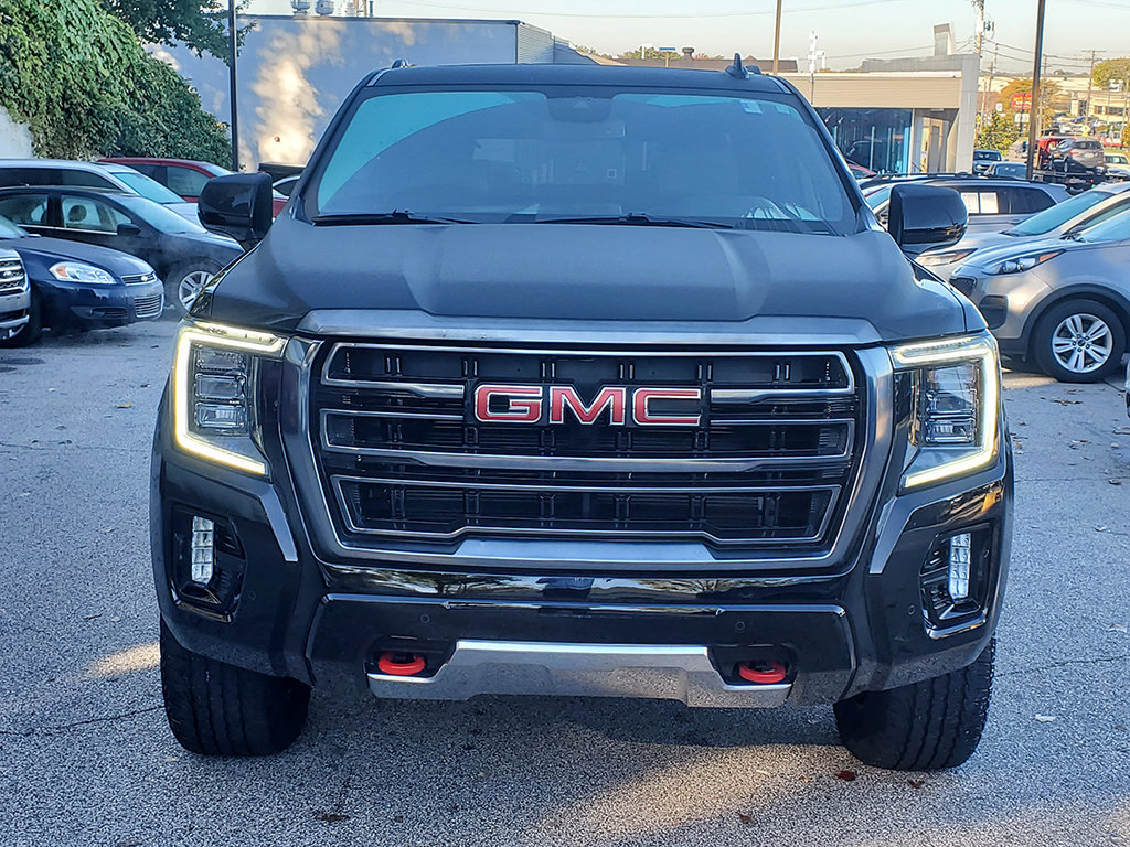 Used 2023 GMC Yukon AT4 w/ LPO, Floor Liner Package AWD/4WD image 2