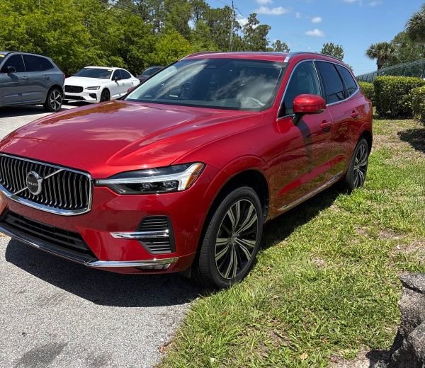 Used 2023 Volvo XC60 B5 Plus AWD/4WD image 2