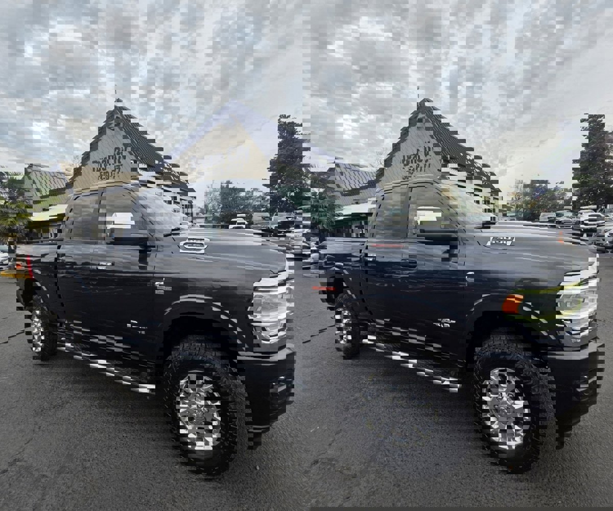 Used 2020 RAM 3500 Laramie image 3