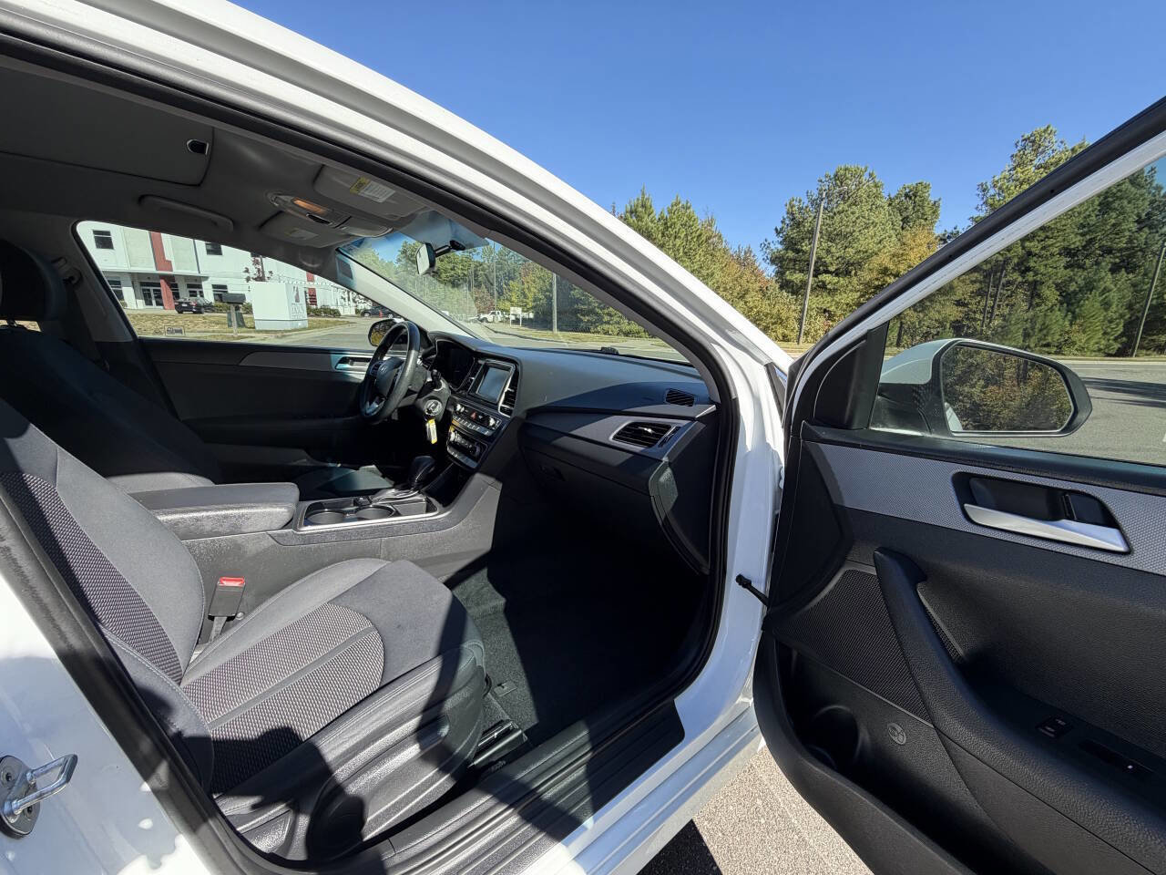Used 2019 Hyundai Sonata SE image 19
