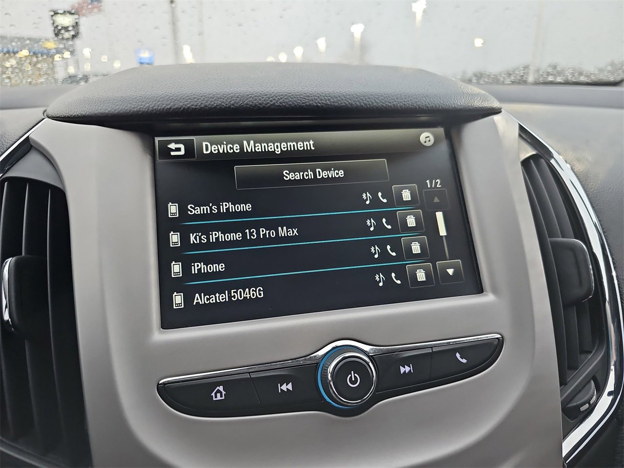 Used 2018 Chevrolet Cruze LS image 24