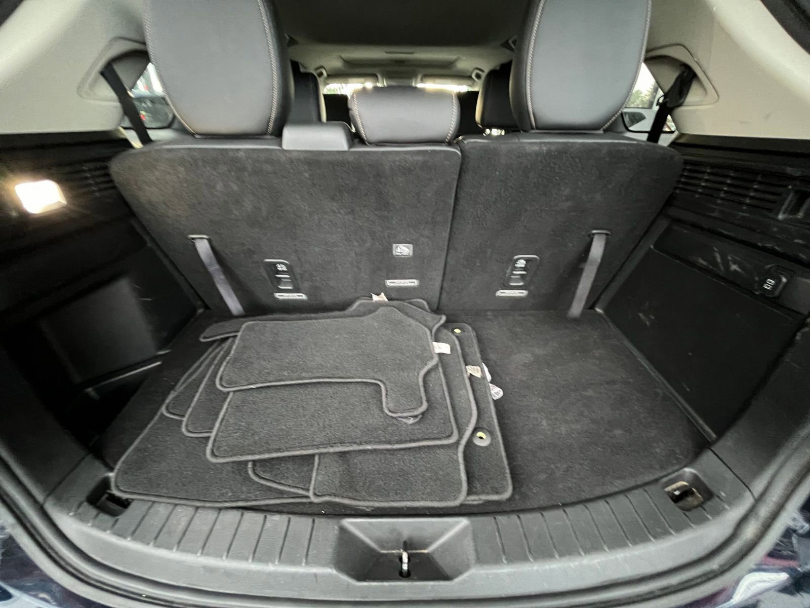 Used 2025 MAZDA CX-90 3.3 Turbo w/ Preferred Package image 32