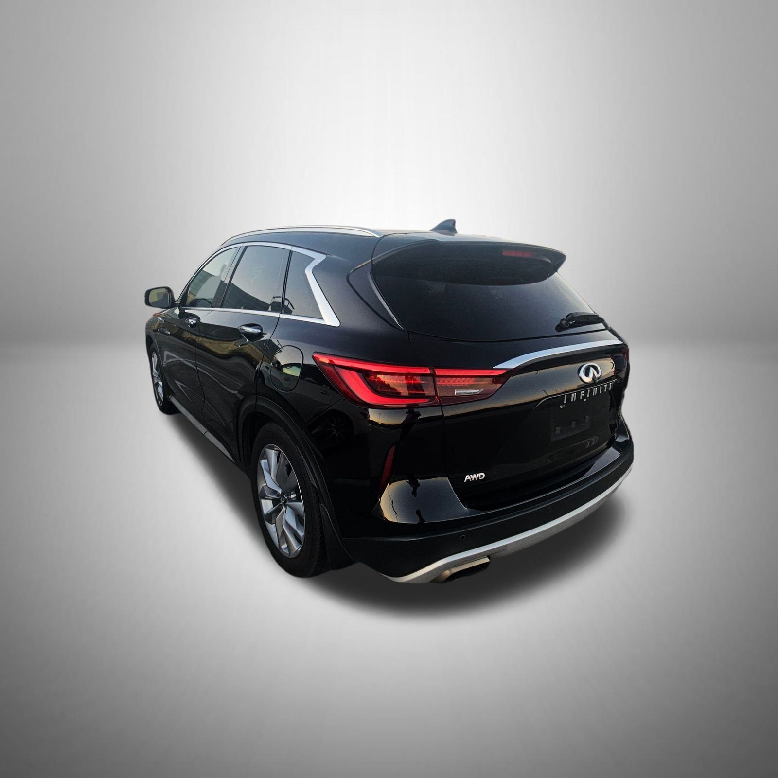 Used 2021 INFINITI QX50 Luxe image 2