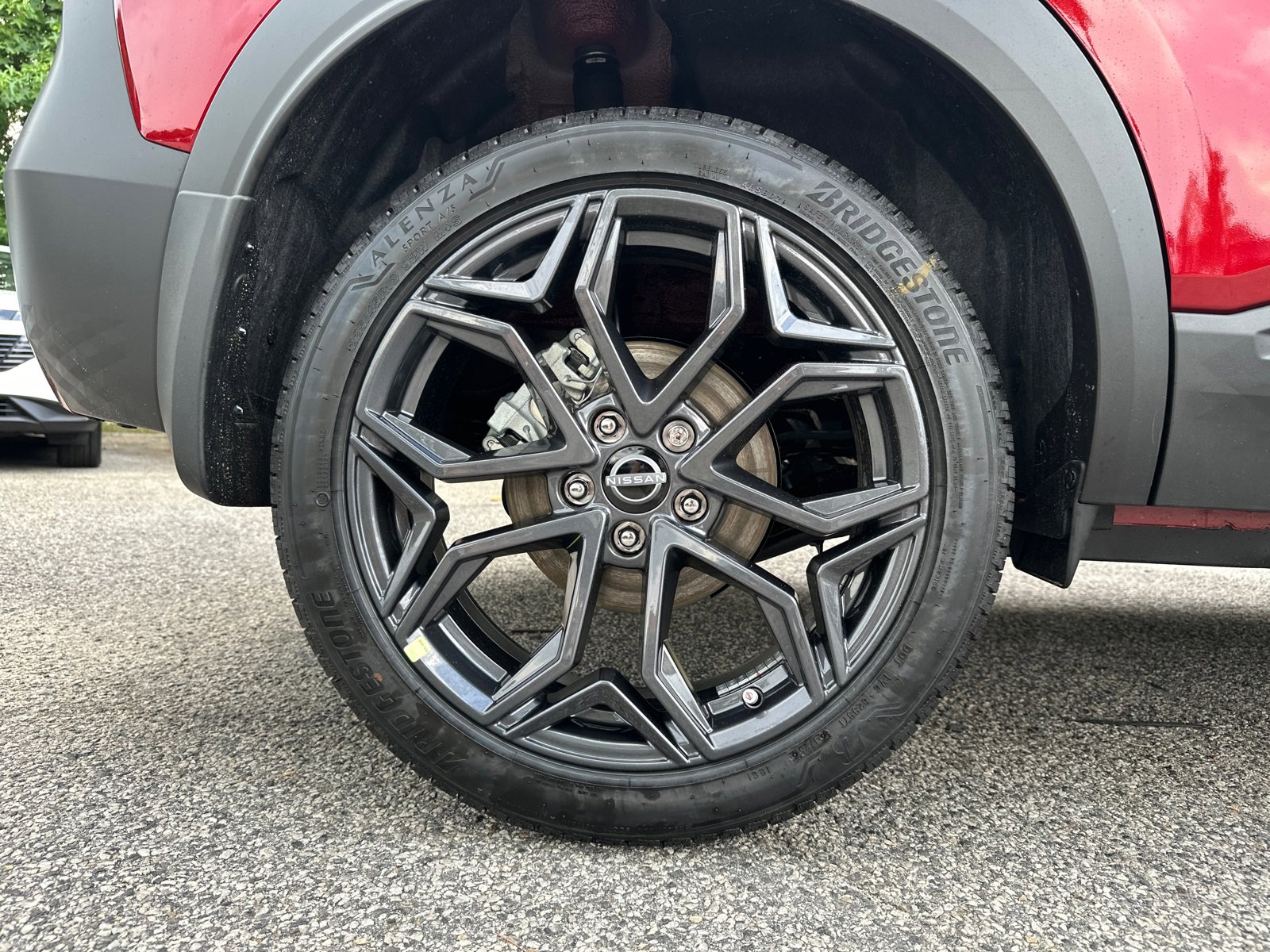 New 2025 Nissan Kicks SR image 17