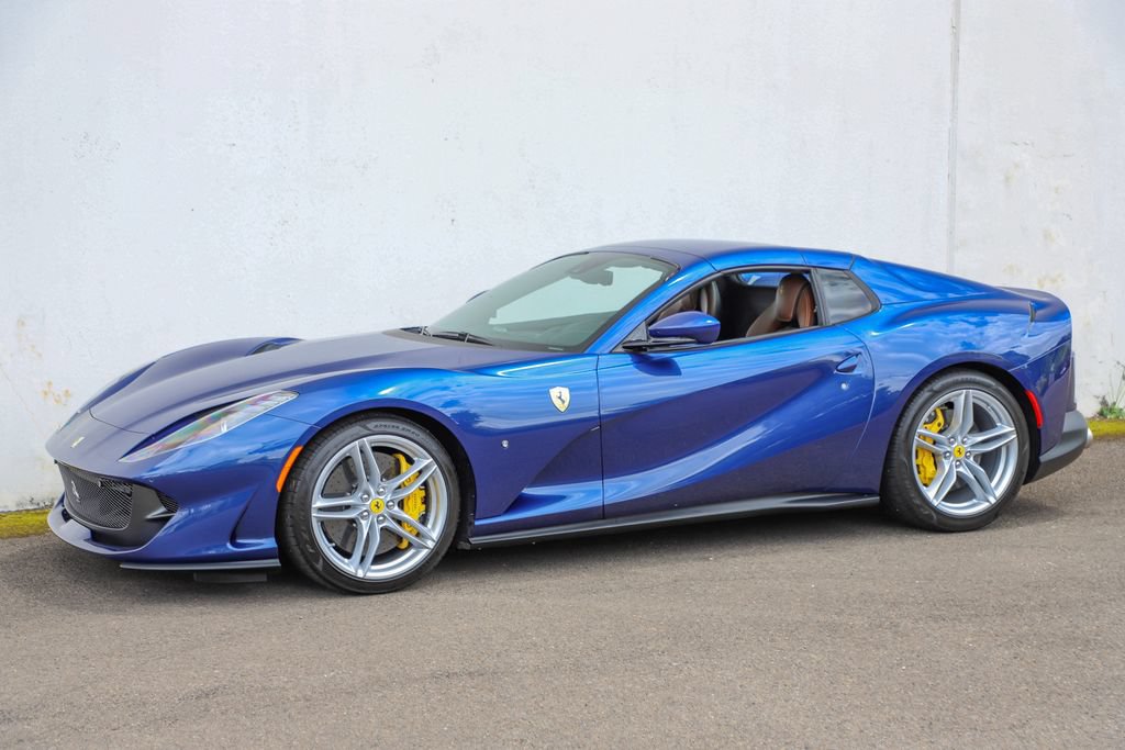 Used 2021 Ferrari 812 GTS RWD image 13