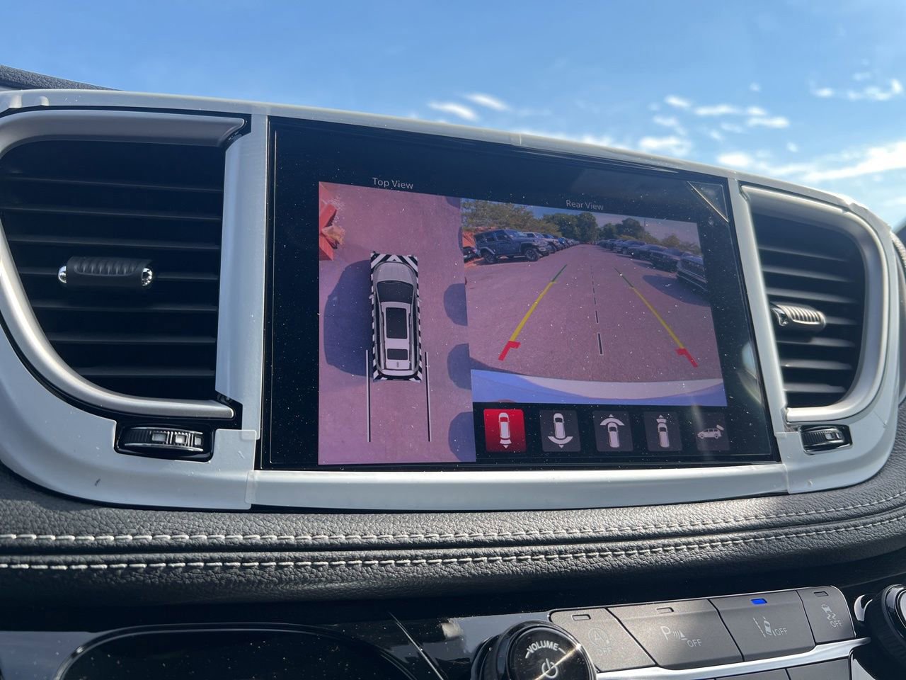 New 2026 Chrysler Pacifica Select FWD image 25