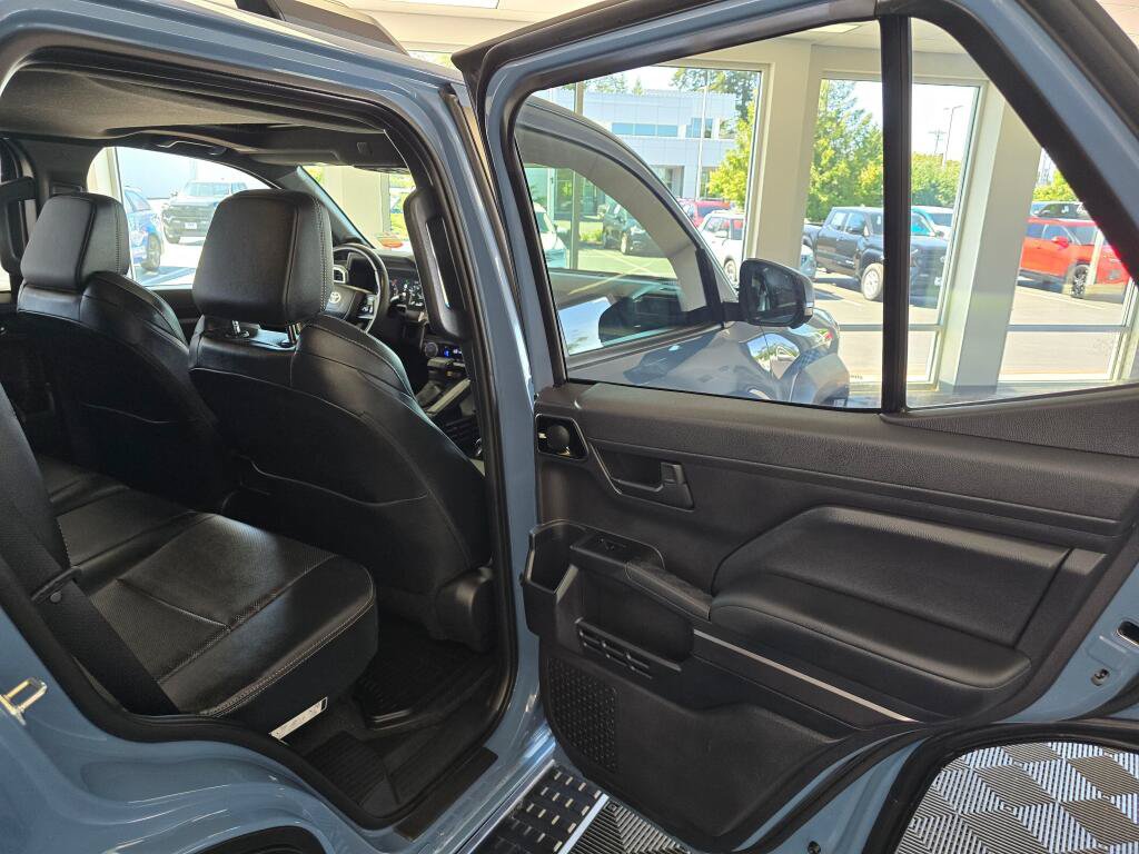 Certified 2025 Toyota 4Runner TRD Off-Road Premium AWD/4WD image 39