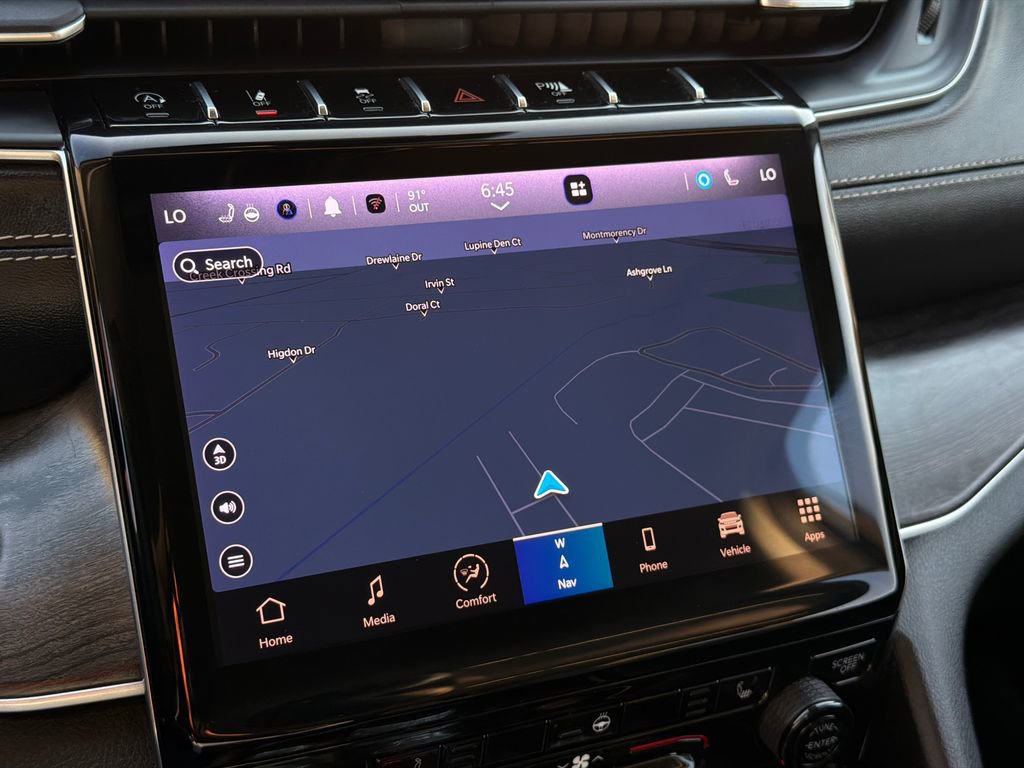 Used 2022 Jeep Grand Cherokee L Limited w/ Black Appearance Package image 27