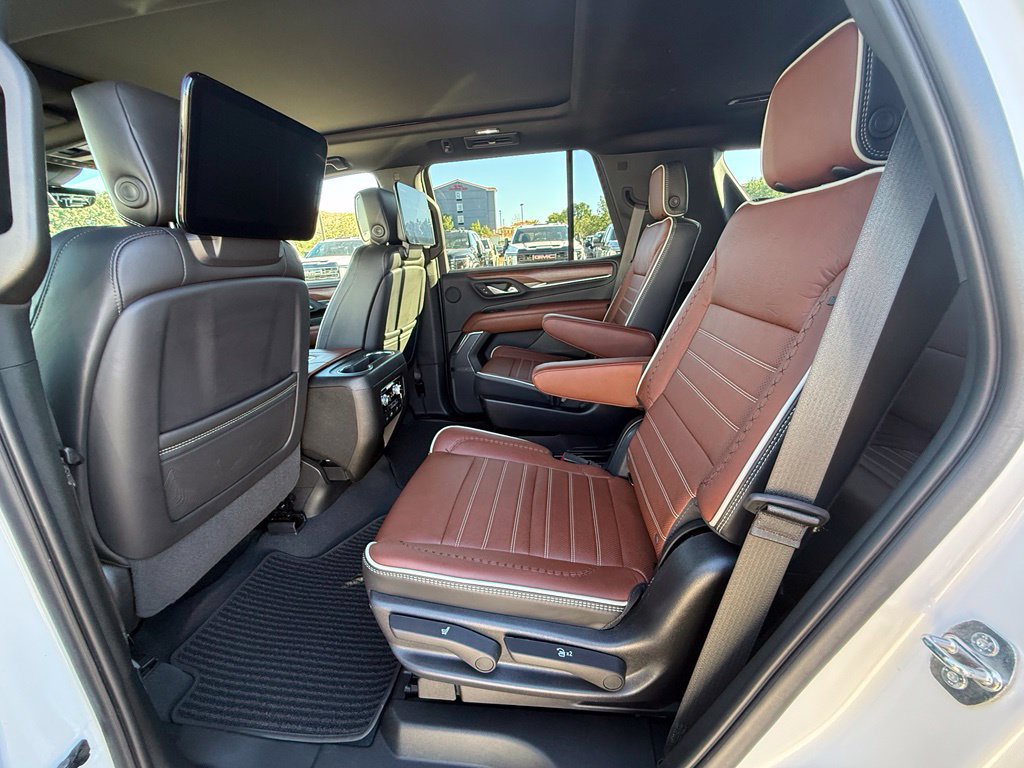 Used 2023 GMC Yukon Denali Ultimate AWD/4WD image 25