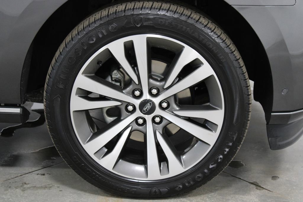 Used 2021 Ford Expedition Platinum image 12