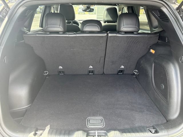Used 2023 Jeep Compass High Altitude AWD/4WD image 17