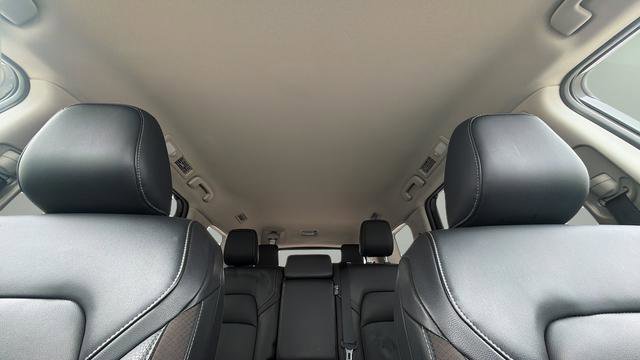 Used 2024 Nissan Pathfinder SL image 28