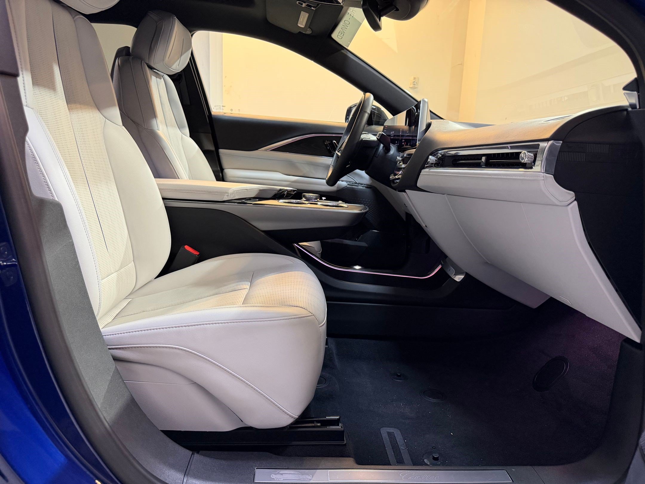 Certified 2024 Cadillac Lyriq Sport RWD image 49