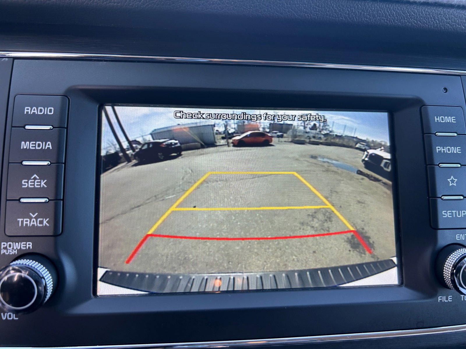 Used 2021 Kia Sedona LX image 20