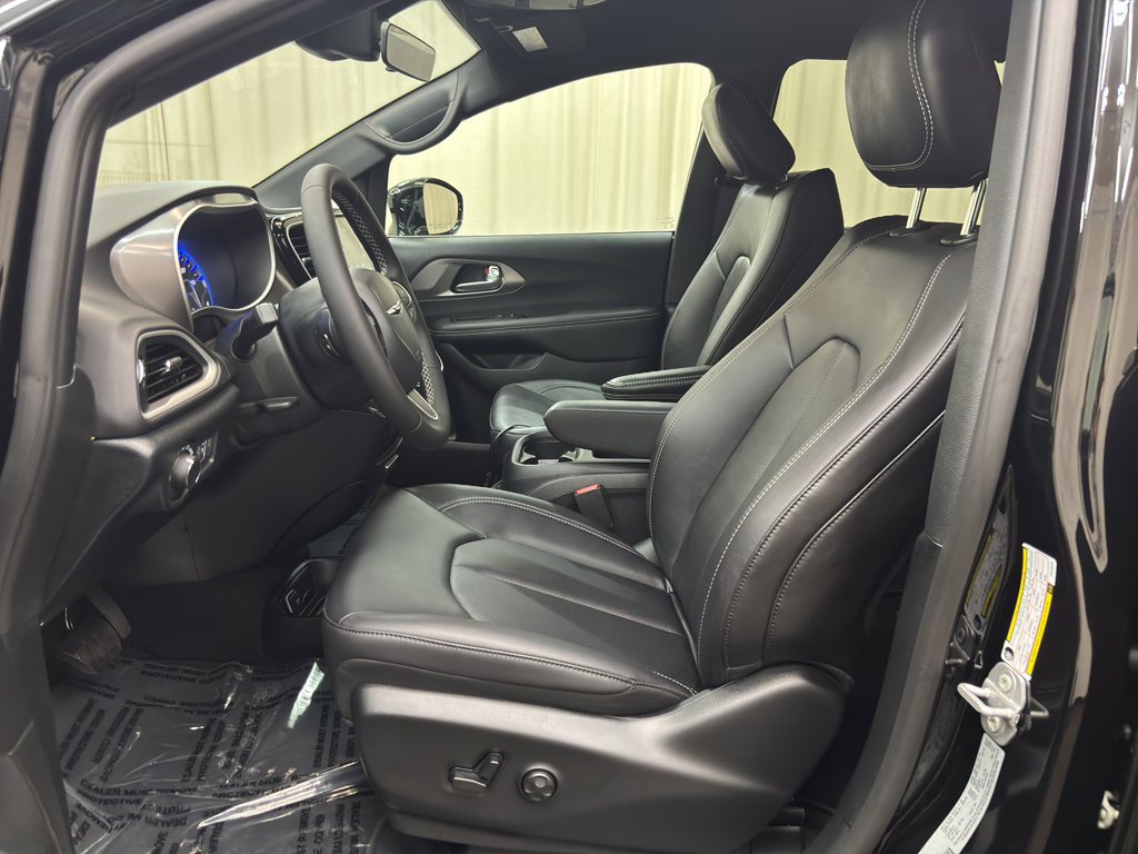 New 2026 Chrysler Voyager LX image 13
