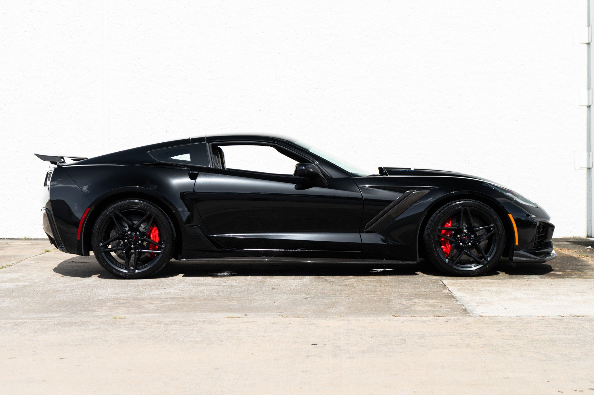 Used 2019 Chevrolet Corvette ZR1 RWD image 8