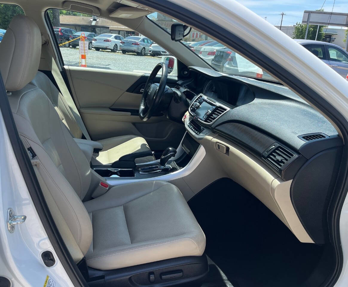 Used 2014 Honda Accord EX-L image 17