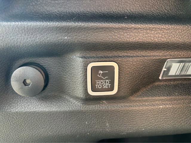 Used 2023 Jeep Grand Cherokee L Limited w/ Trailer Tow Group (B) image 11