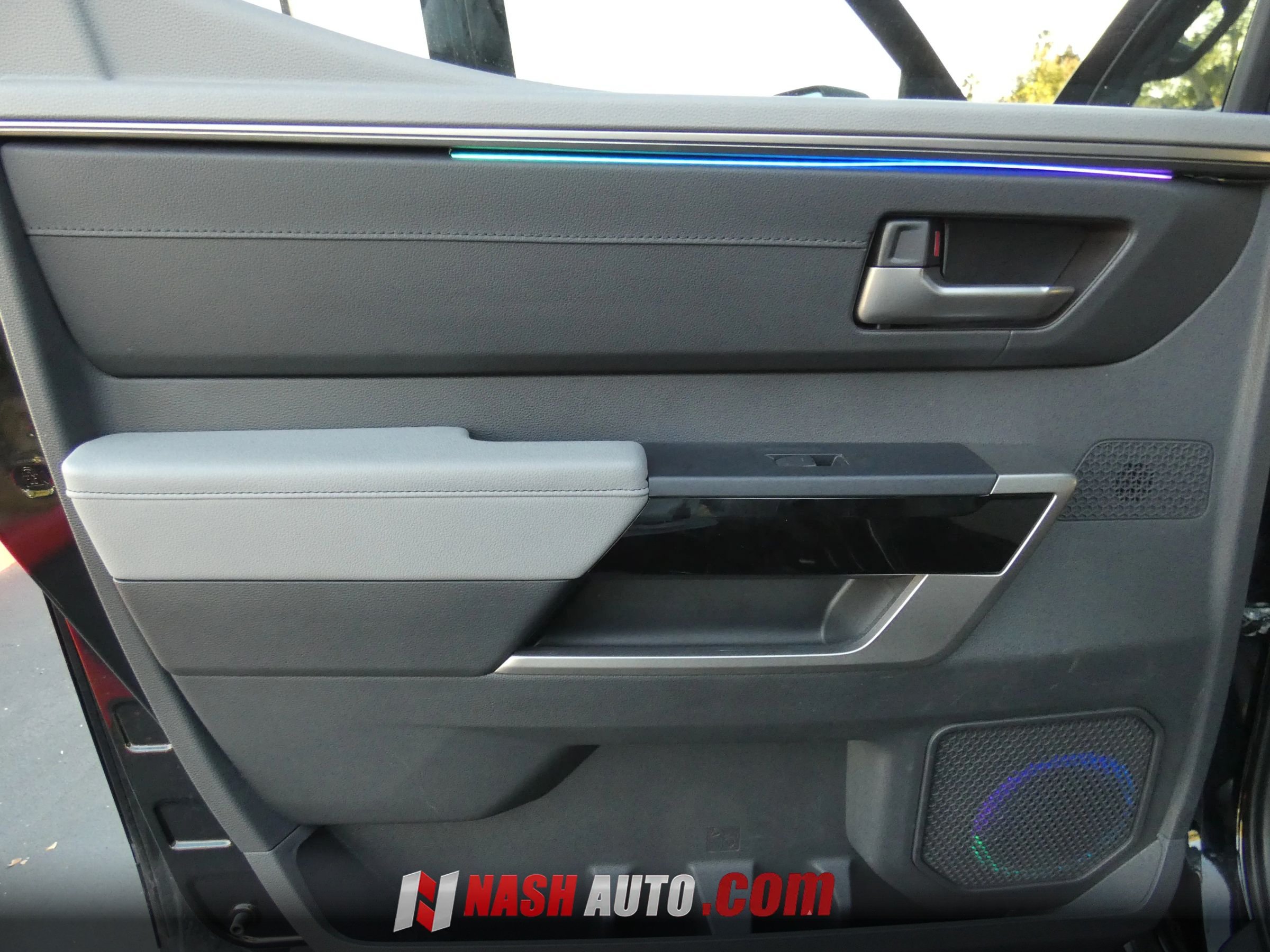 Used 2026 Toyota Tundra Limited AWD/4WD image 47