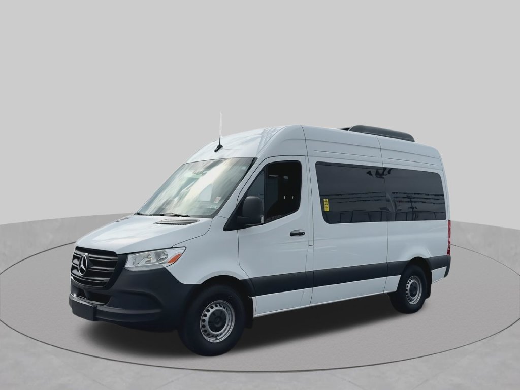 Used 2025 Mercedes-Benz Sprinter 2500 image 4