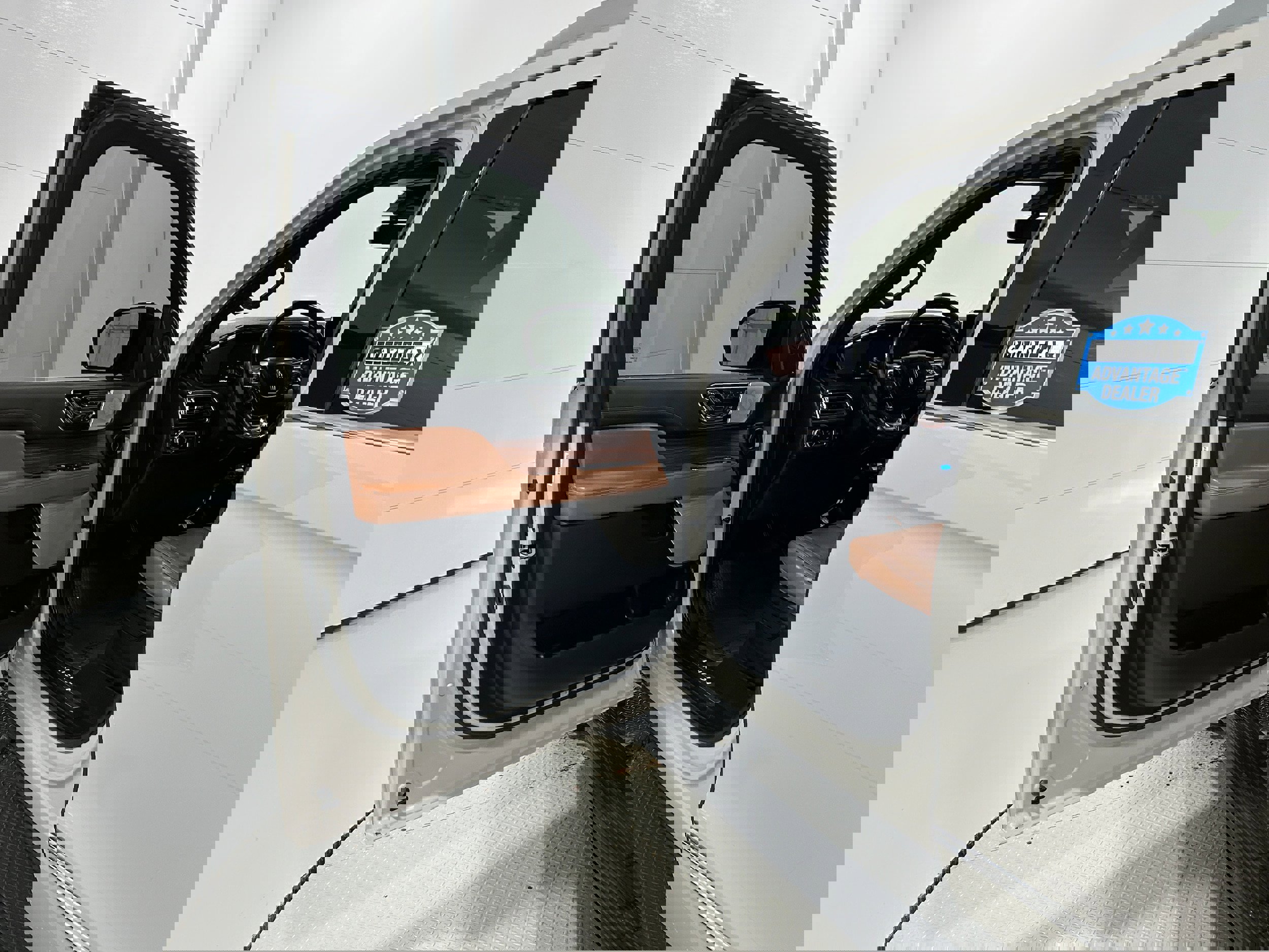 Used 2019 Lincoln Navigator Reserve image 23