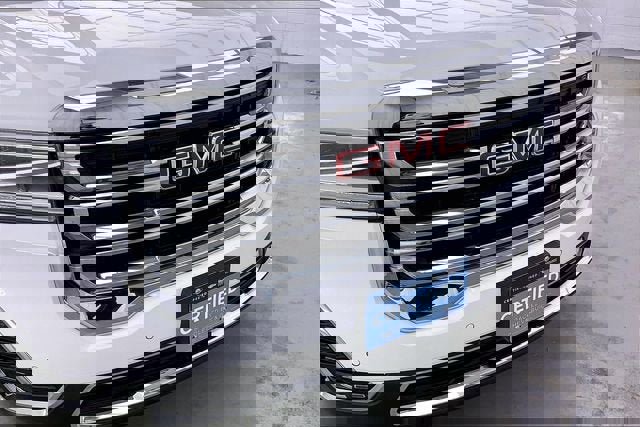 Used 2023 GMC Acadia SLE w/ Driver Convenience Package image 30