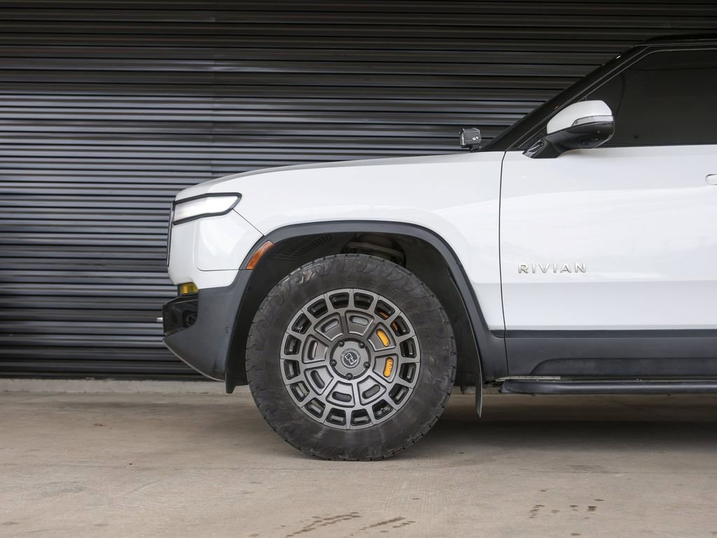 Used 2023 Rivian R1S Adventure image 14
