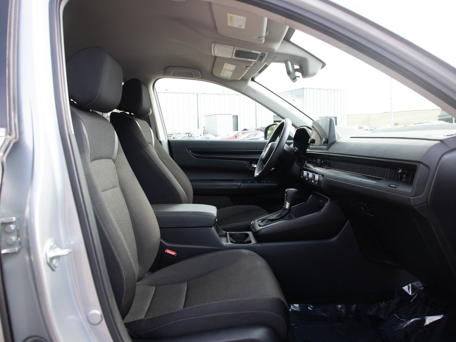 Used 2025 Honda CR-V LX image 11