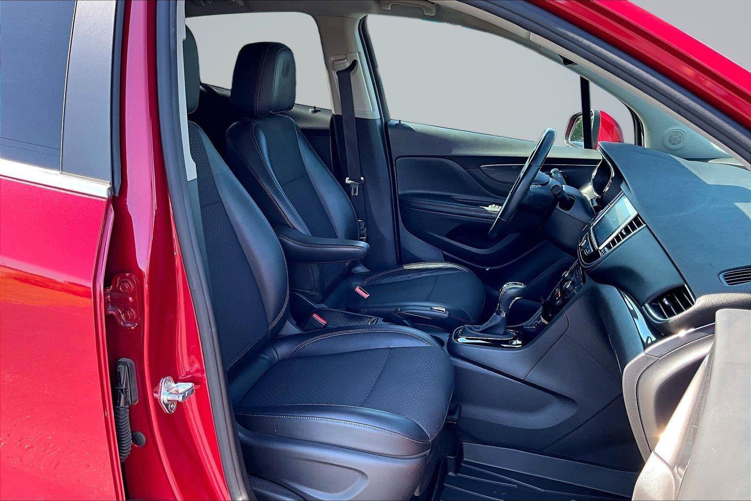 Used 2019 Buick Encore Sport Touring w/ Safety Package FWD image 8