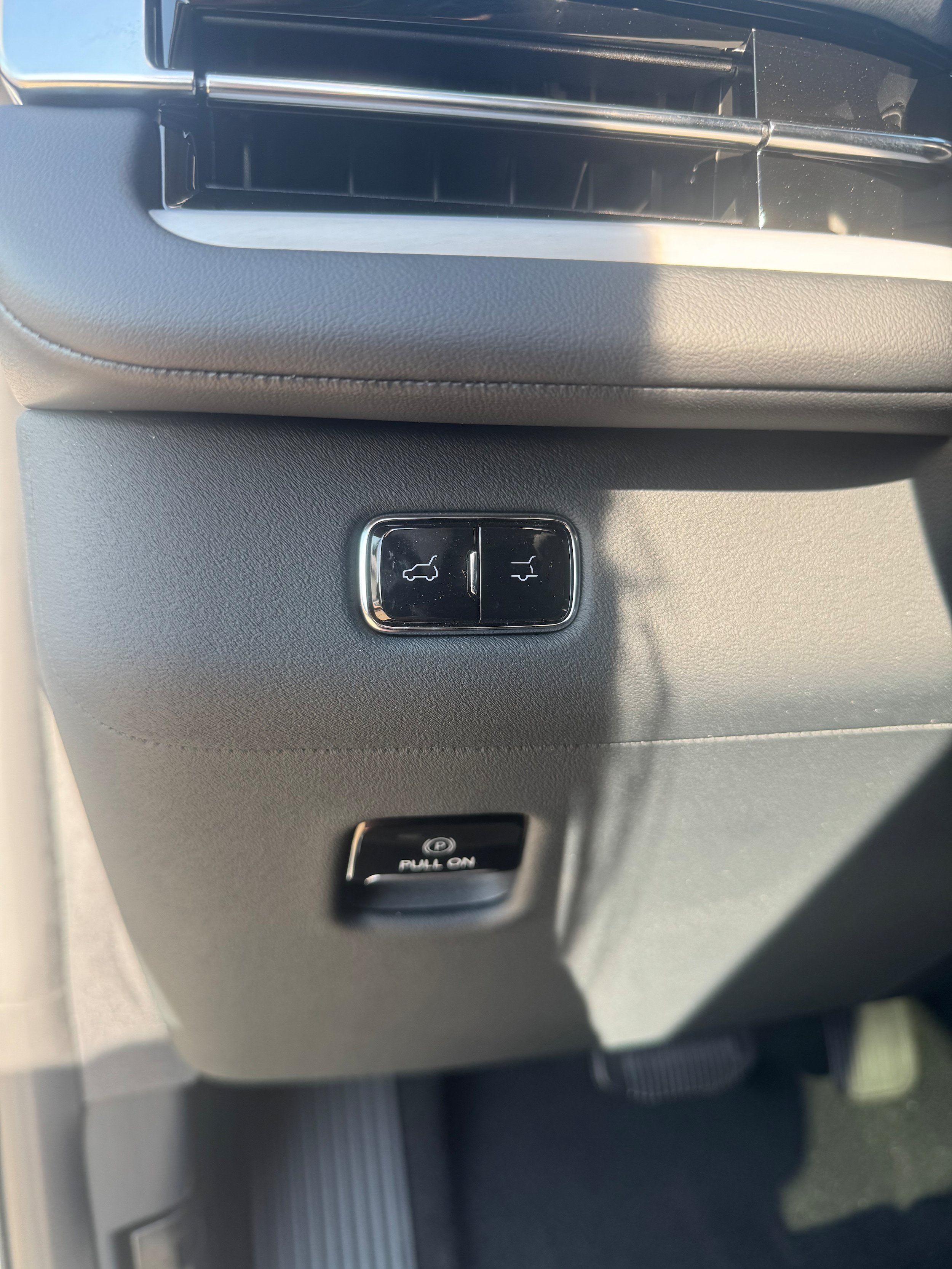 New 2025 Lincoln Navigator L Reserve AWD/4WD image 13
