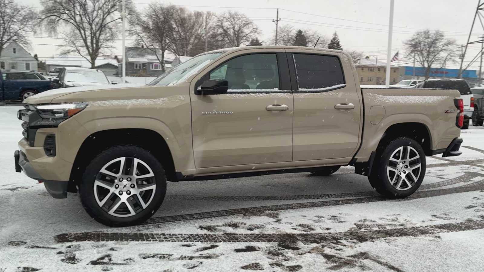 Used 2023 Chevrolet Colorado Z71 w/ Z71 Convenience Package 2 image 6