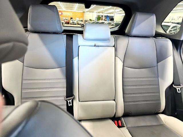 Used 2022 Toyota RAV4 XLE Premium image 33