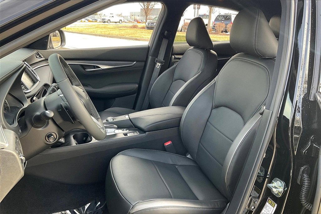 New 2025 INFINITI QX55 Essential image 9