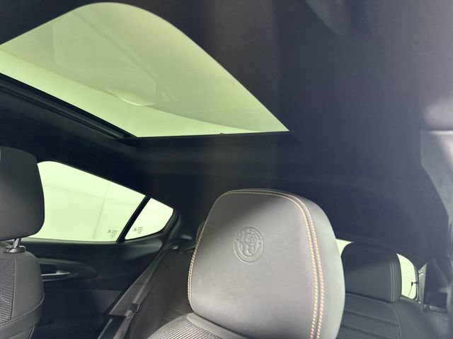Used 2024 Alfa Romeo Tonale Ti image 12