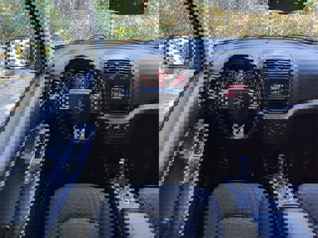 Used 2016 Dodge Journey SE w/ Flexible Seating Group image 18